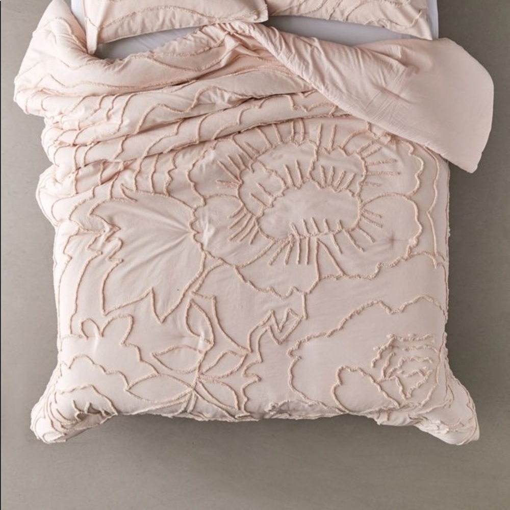 margot tufted twin xl sized comforter pink for college beds urban outfitters